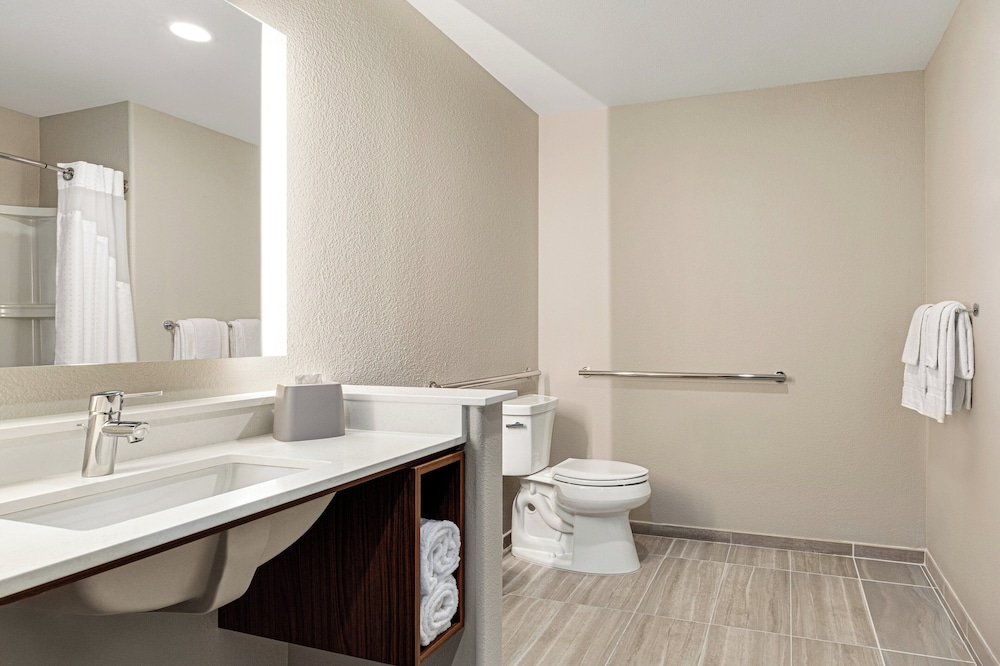 Holiday Inn Express & Suites Hayward Castro Valley by IHG - photo 17