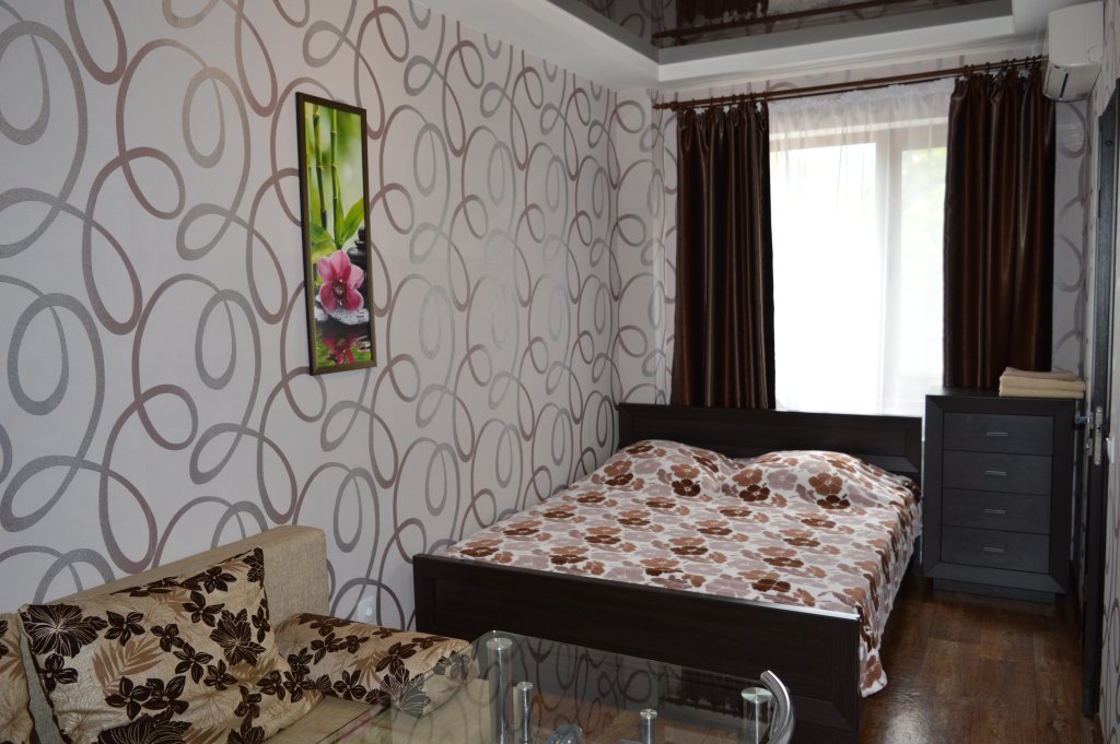 Helga Park Frunze Apartments 18534166 — Yevpatoriya