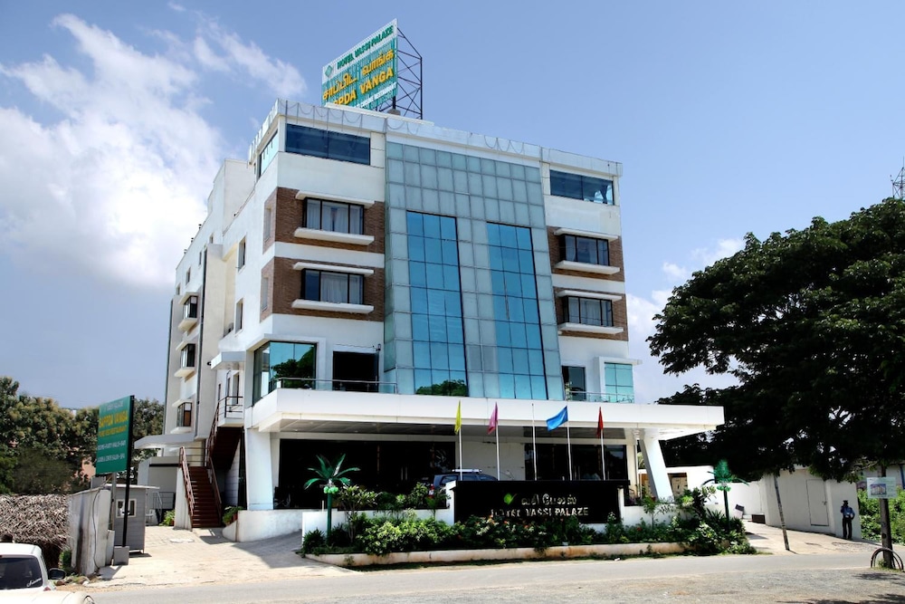 Hotel Vassi Palaze - carbon neutral hotel in Chingleput