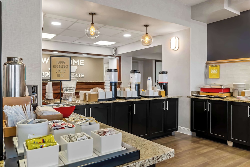 Hampton Inn Jonesboro - photo 54