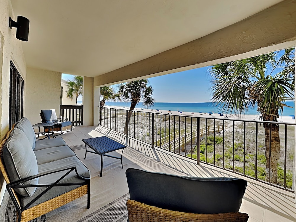 Shipwatch Surf & Yacht #802A — 4-Star Luxury Hotel in Pensacola, United States