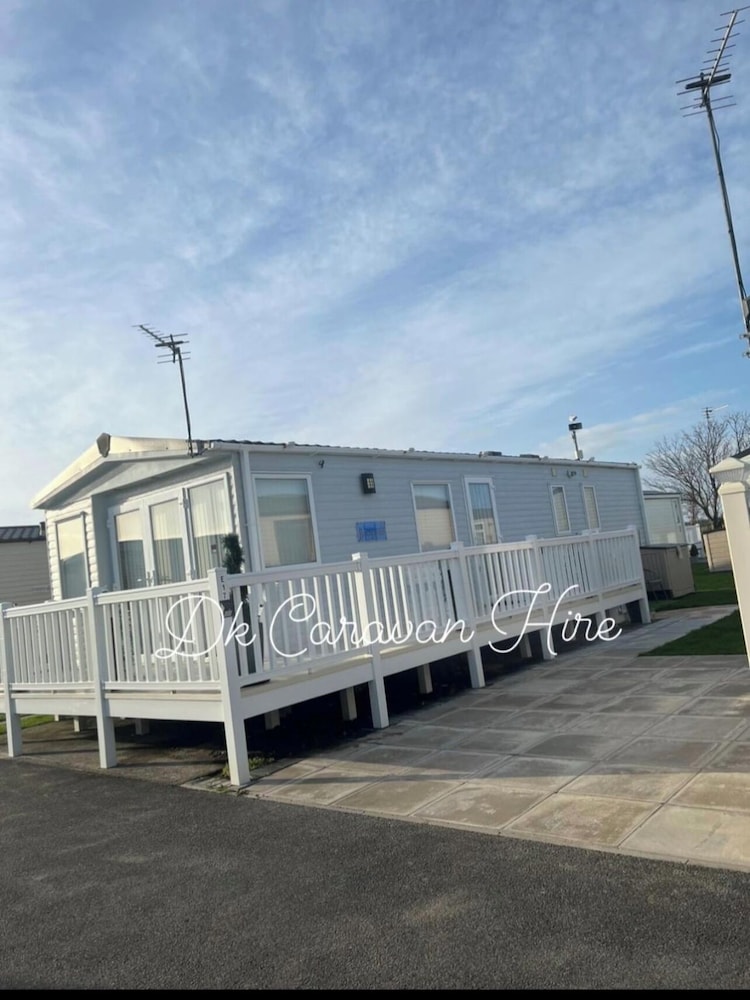 Luxury Caravan in Towyn North Wales in Abergele, United Kingdom