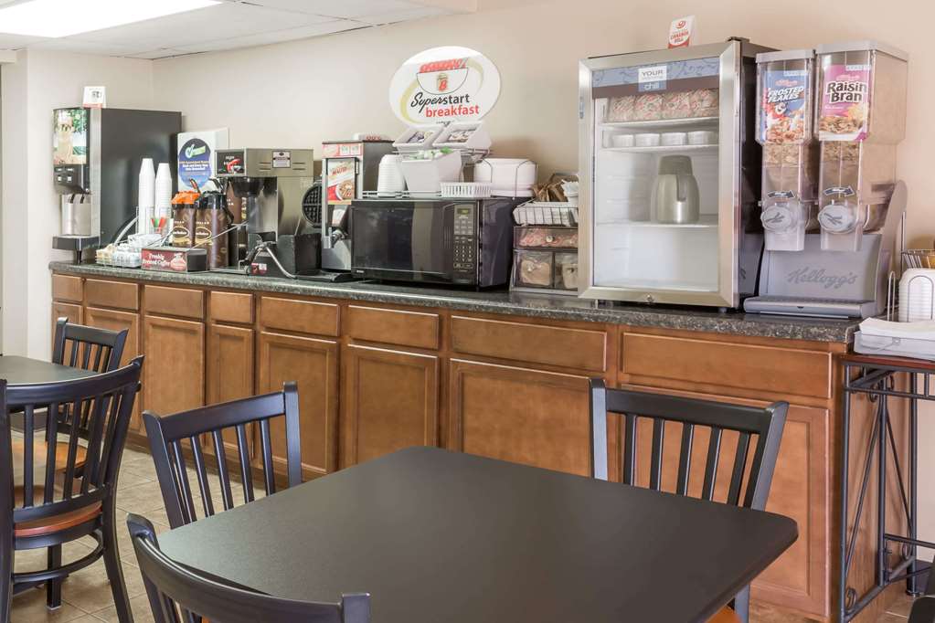 Super 8 by Wyndham Luverne - photo 16