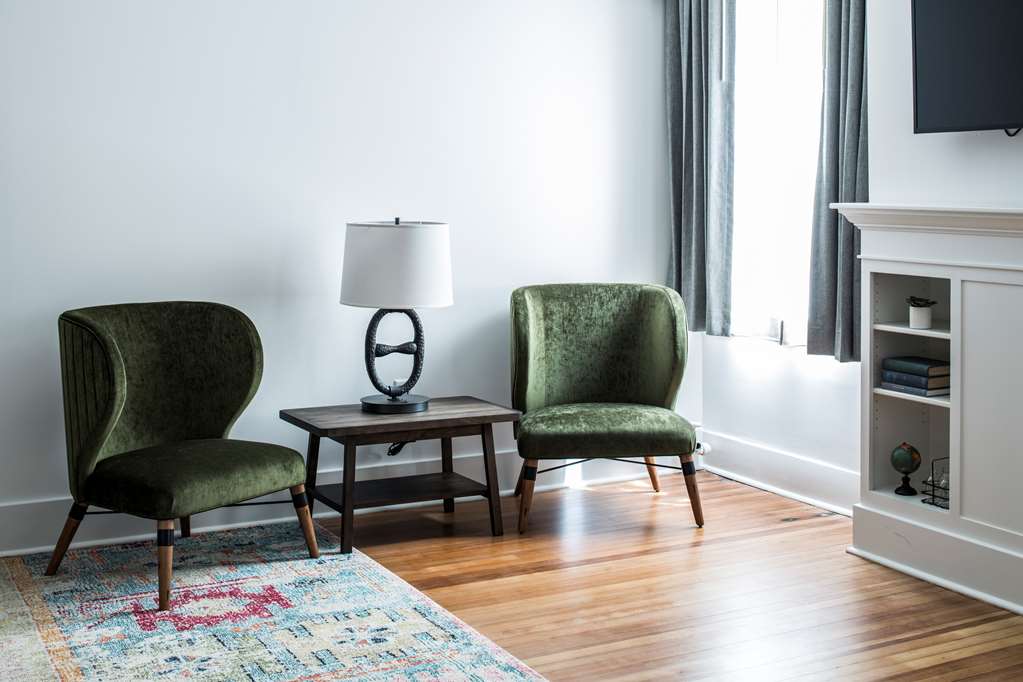 The Armstrong Hotel - photo 2