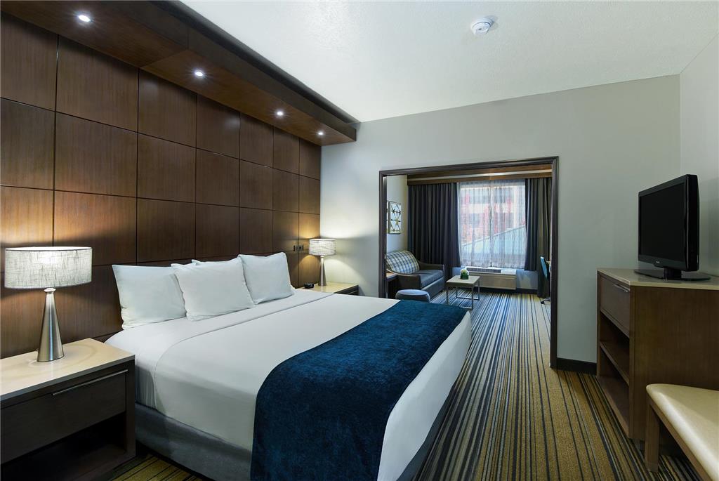Oxford Suites Downtown Spokane - photo 10
