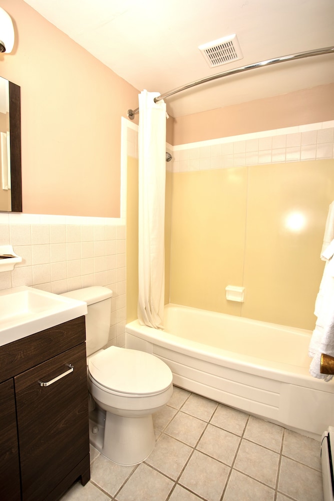 Budget Inn Syracuse Airport - photo 28