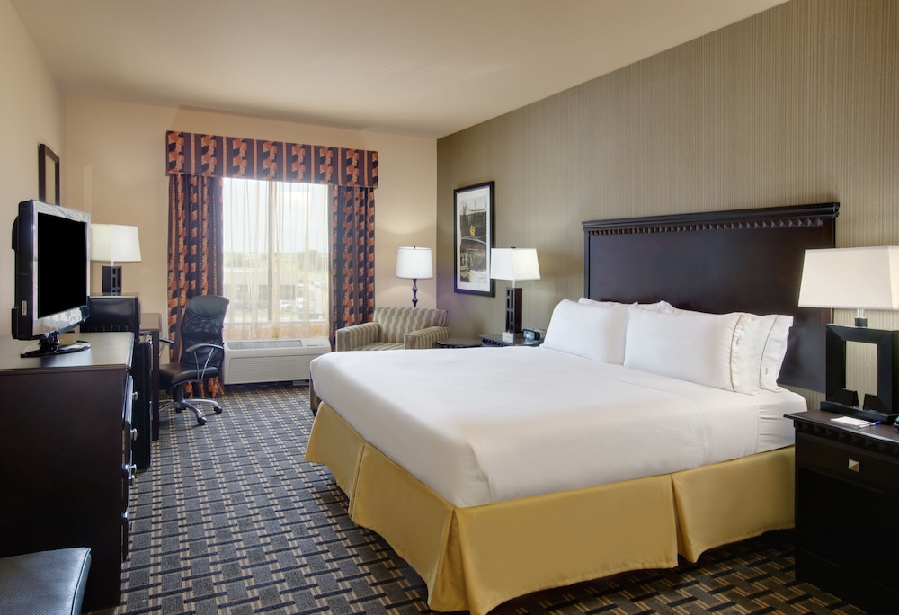 Holiday Inn Express Hotel & Suites Ennis an IHG Hotel - photo 5