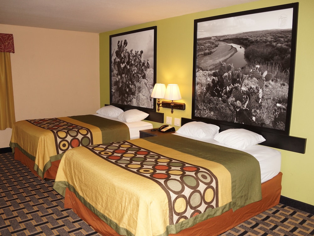 Super 8 by Wyndham Farmers Branch North Dallas - photo 10