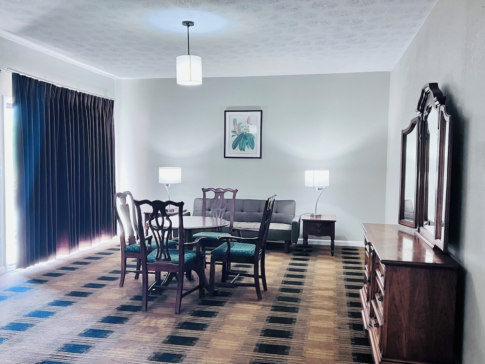 Knights Inn Dillard - photo 35