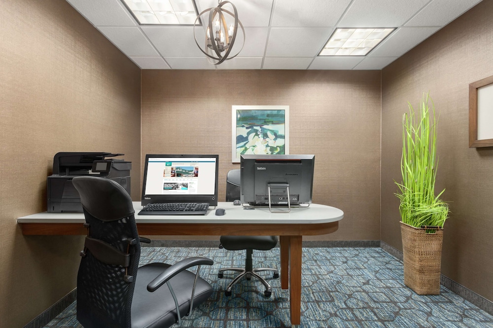 Homewood Suites by Hilton Fargo - photo 7