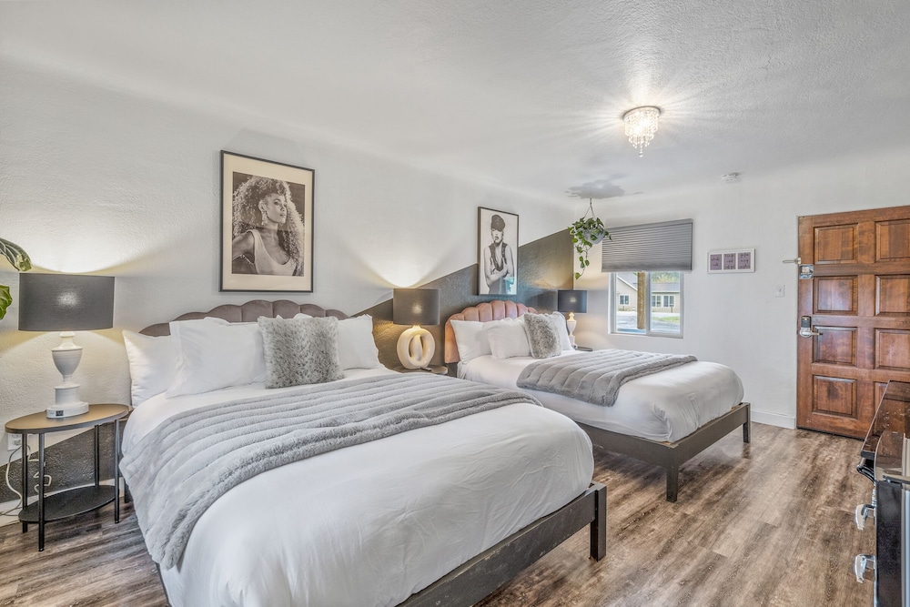 B.Side Motel Rv - photo 18