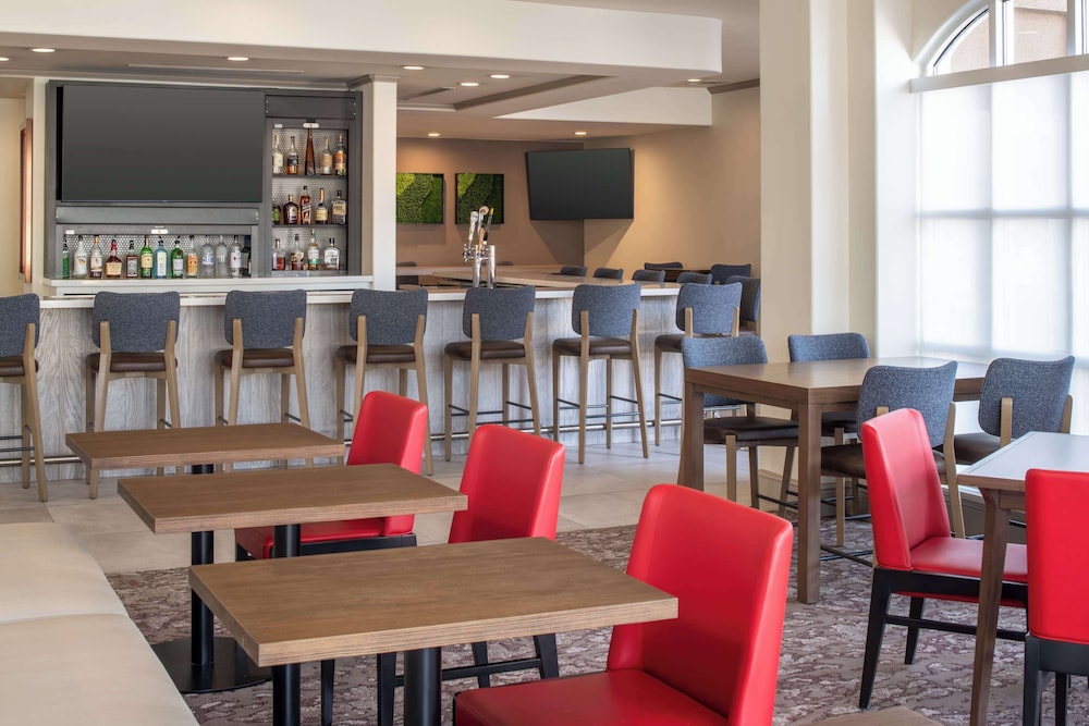 Hilton Garden Inn Fontana - photo 34