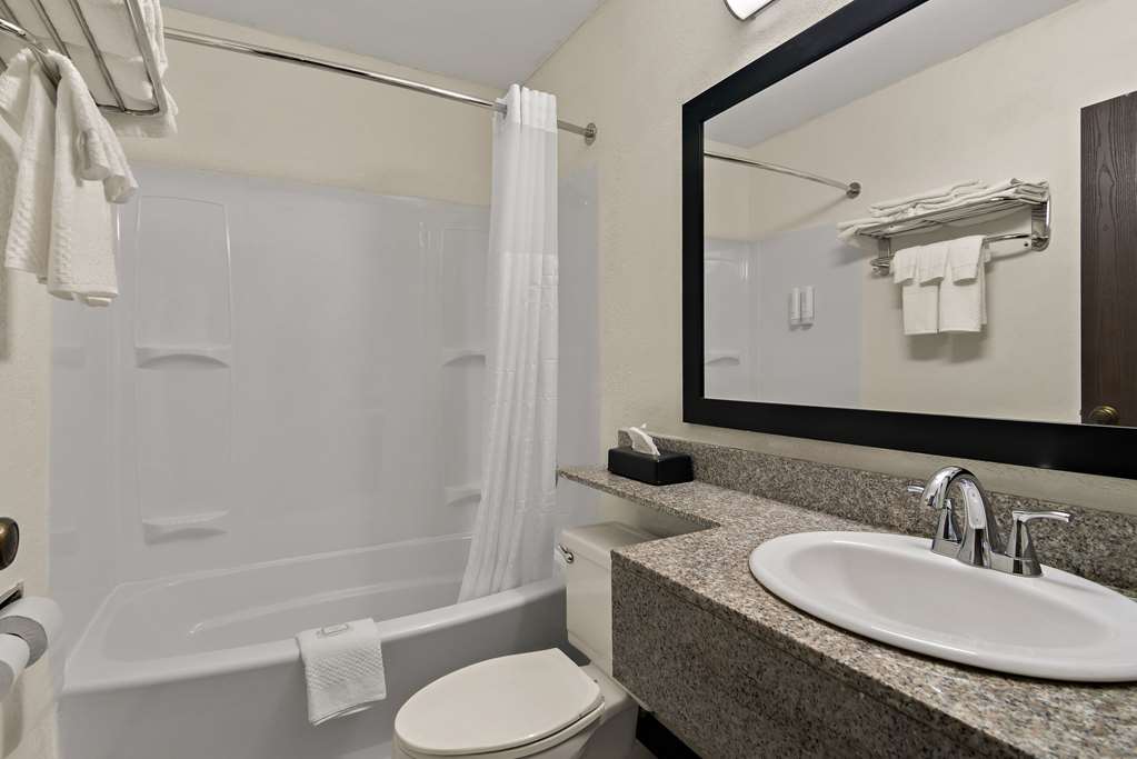 Clarion Pointe Bloomington Normal I 55 University - photo 19