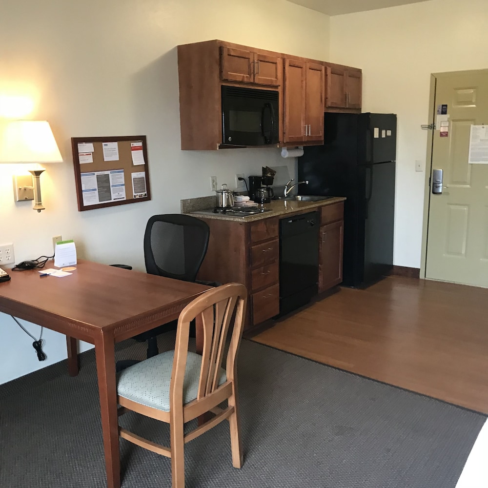 Candlewood Suites Vicksburg by IHG - photo 13