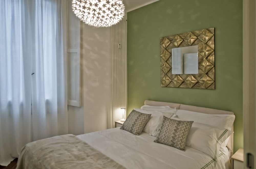 Madeleine apartments Residenza Belle Époque — 4-Star Luxury Hotel in Milan, Italy