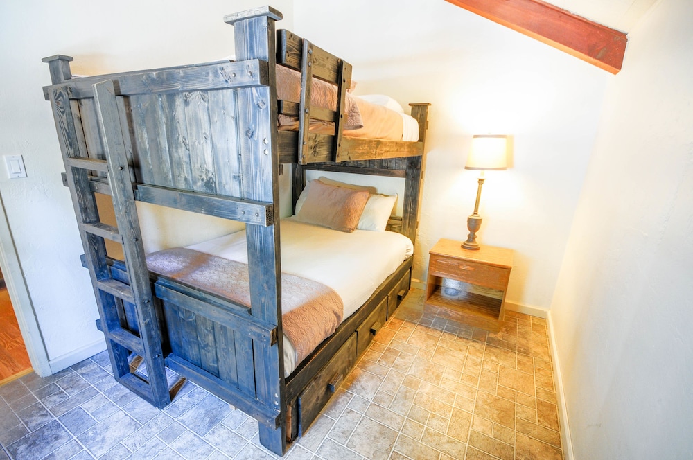 Tahoe Vistana Inn - photo 47