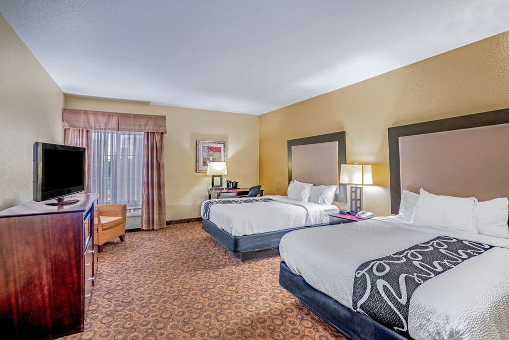 La Quinta Inn & Suites by Wyndham Vicksburg - photo 8