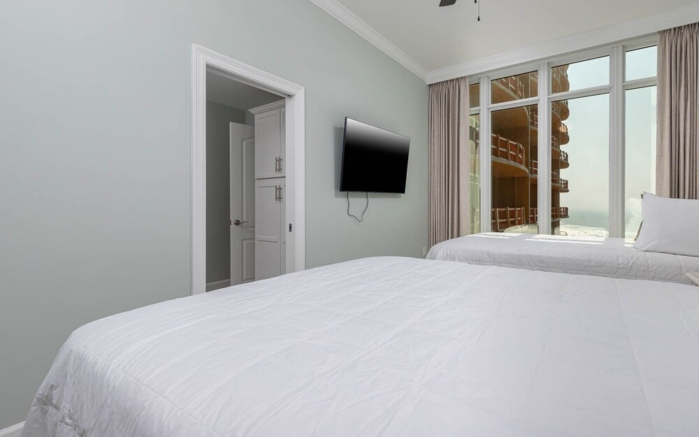 Phoenix Gulf Towers 904 4 Bedroom Condo - photo 11
