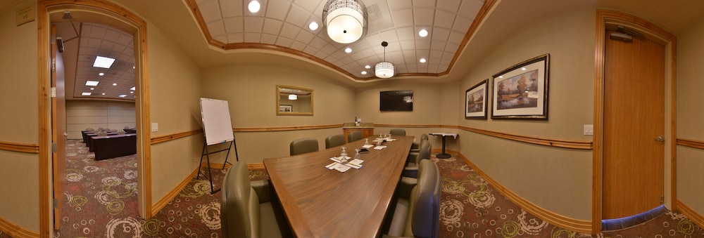 Hilton Garden Inn Bend - photo 82