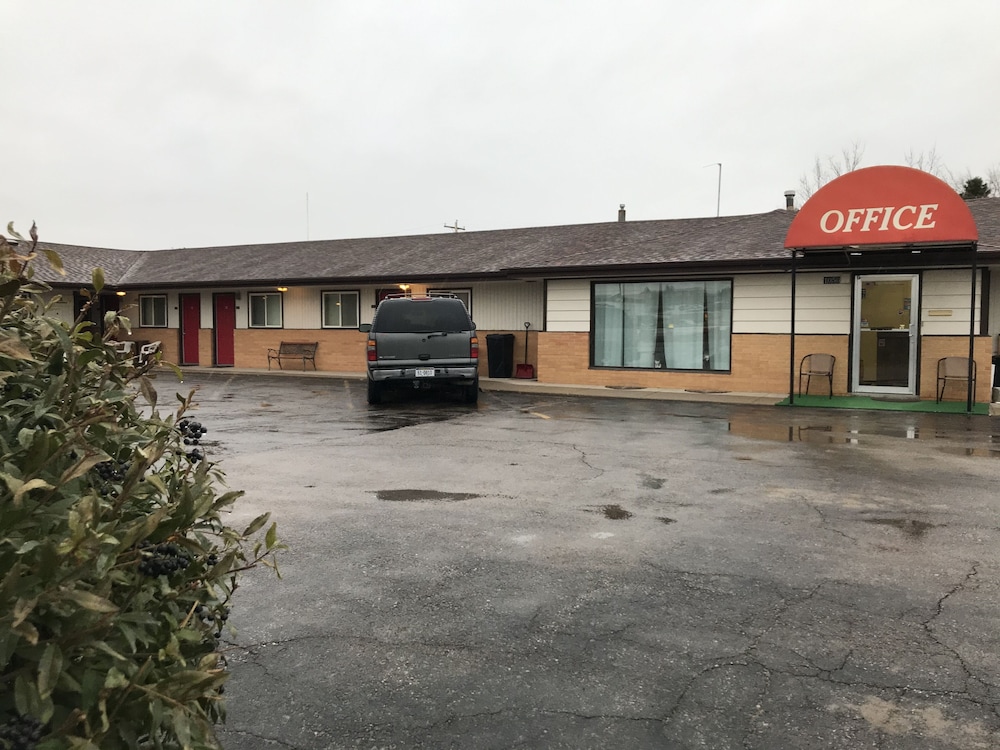 Motel Grand - photo 2