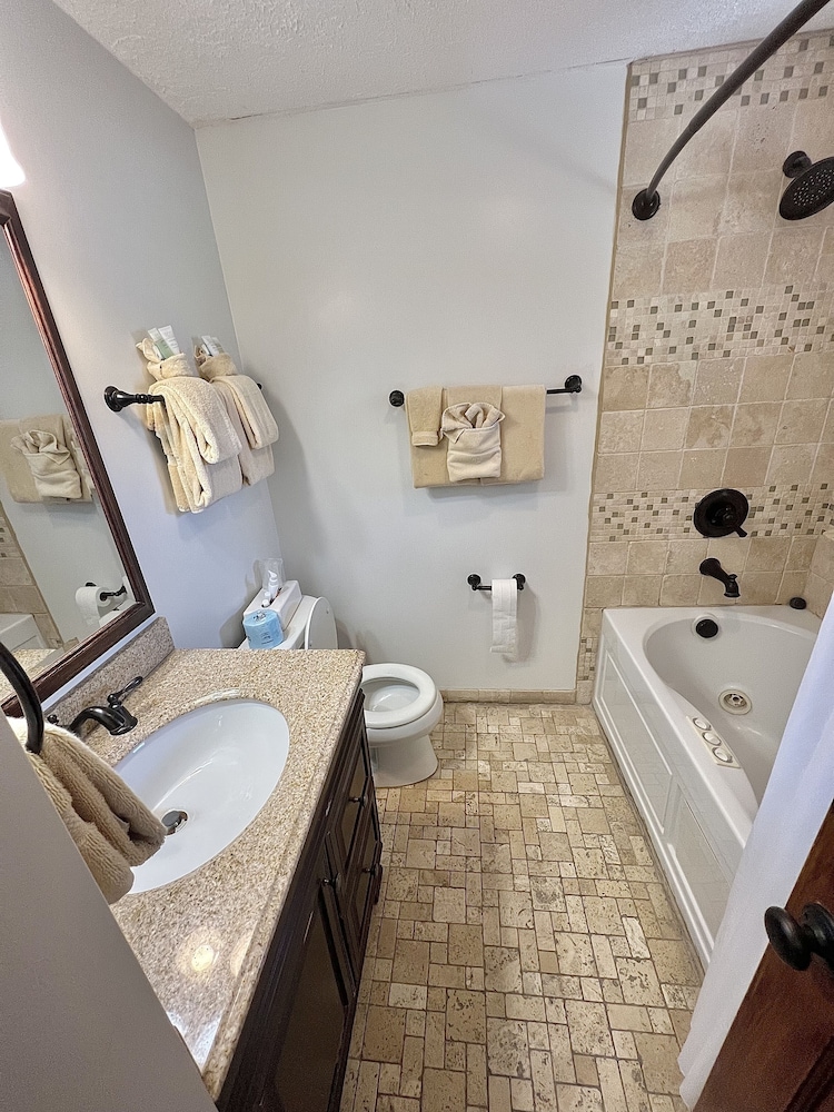 The Homestead Inn - photo 86