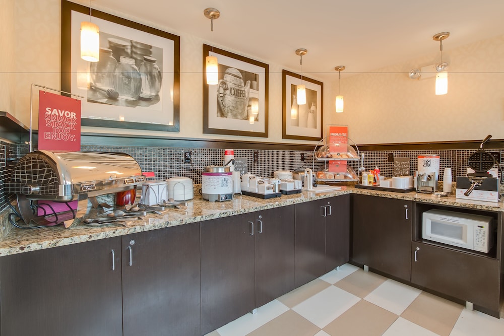 Hampton Inn Dickson - photo 40