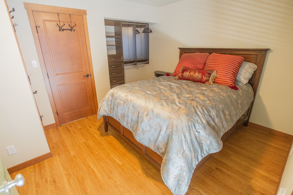 Crystal Chalets Condominiums at Crystal Mountain Ski Resort - photo 27