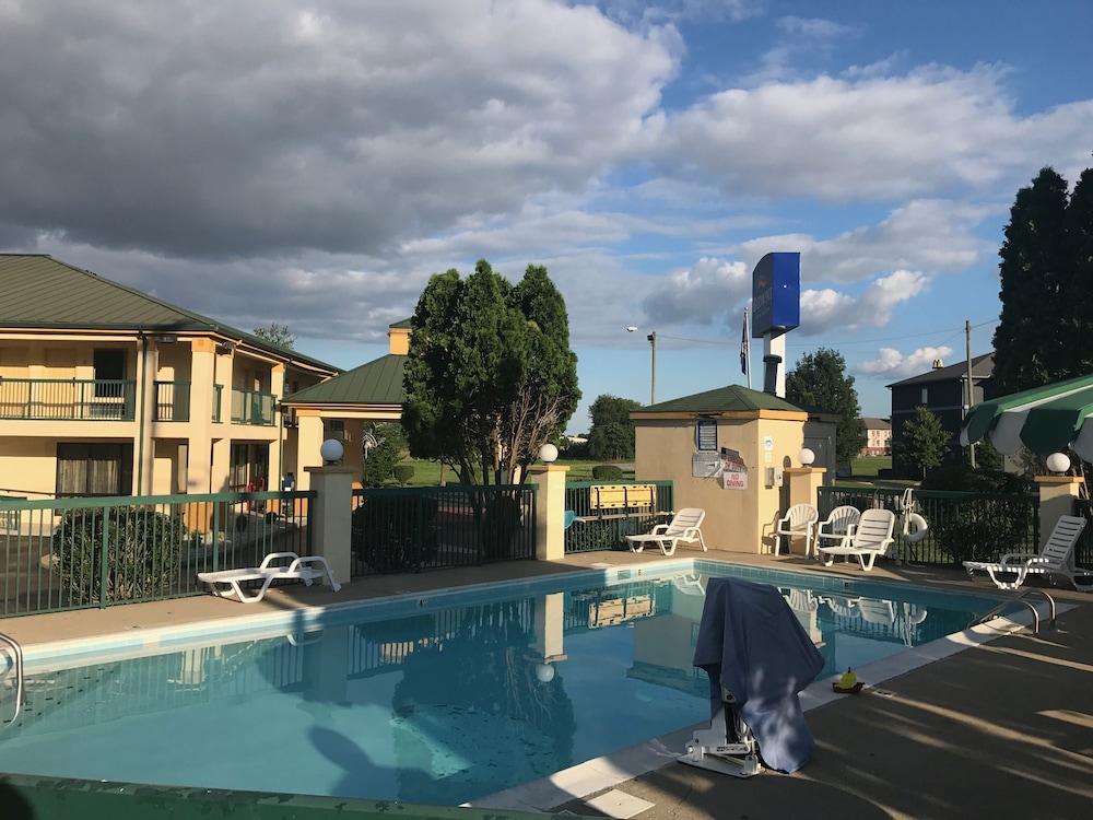 Baymont by Wyndham Cave City - photo 18