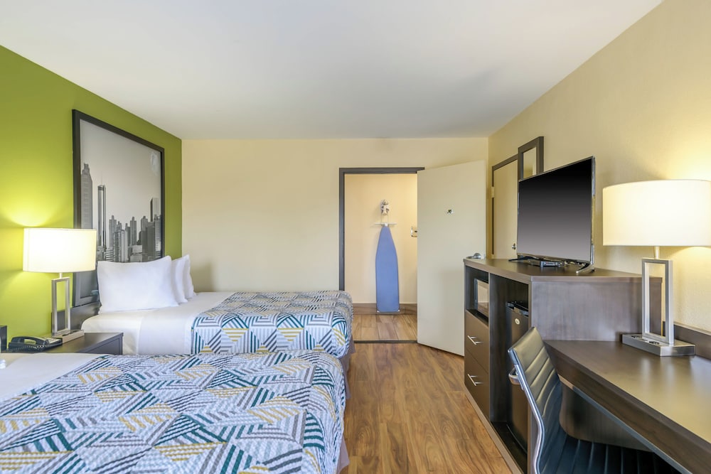 Motel 6 Forsyth GA Tift College - photo 12