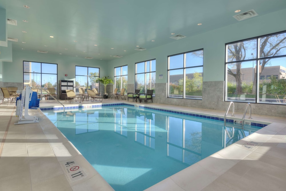 Hampton Inn & Suites Chicago Schaumburg - photo 22