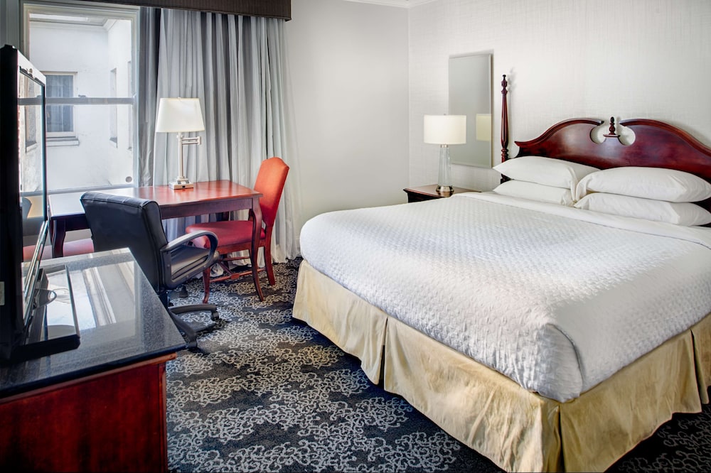 Embassy Suites by Hilton Portland Downtown - photo 14