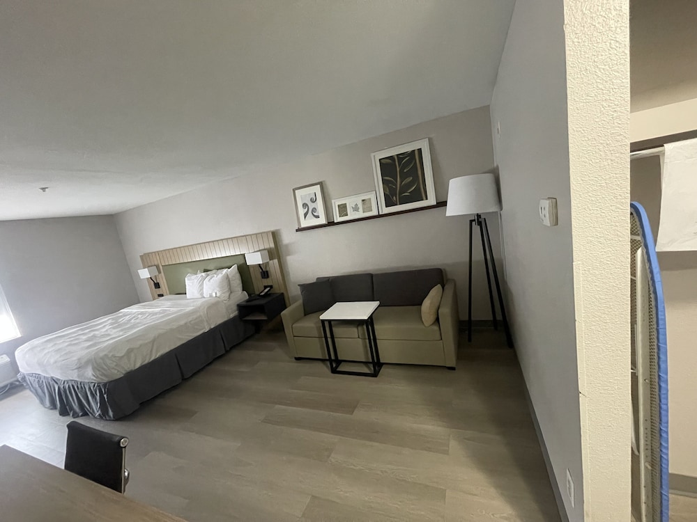Country Inn & Suites by Radisson Midway Tallahassee West - photo 13