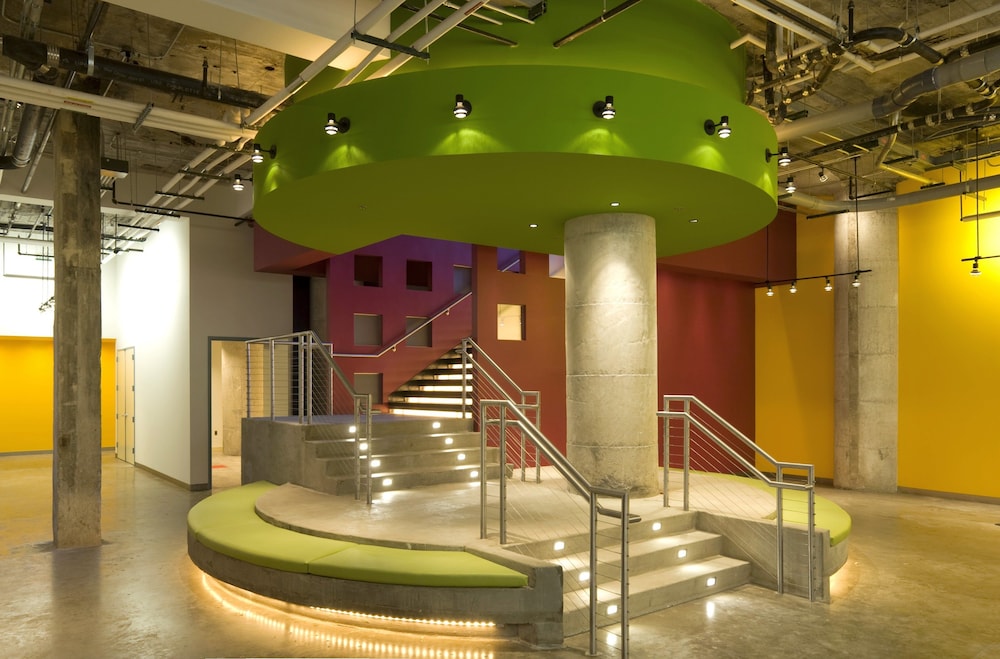 Aloft Dallas Downtown - photo 4