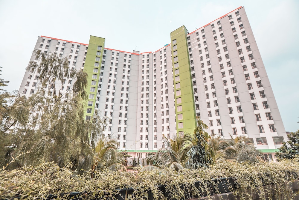 OYO 498 Green Lake View Ciputat in South Tangerang, Indonesia