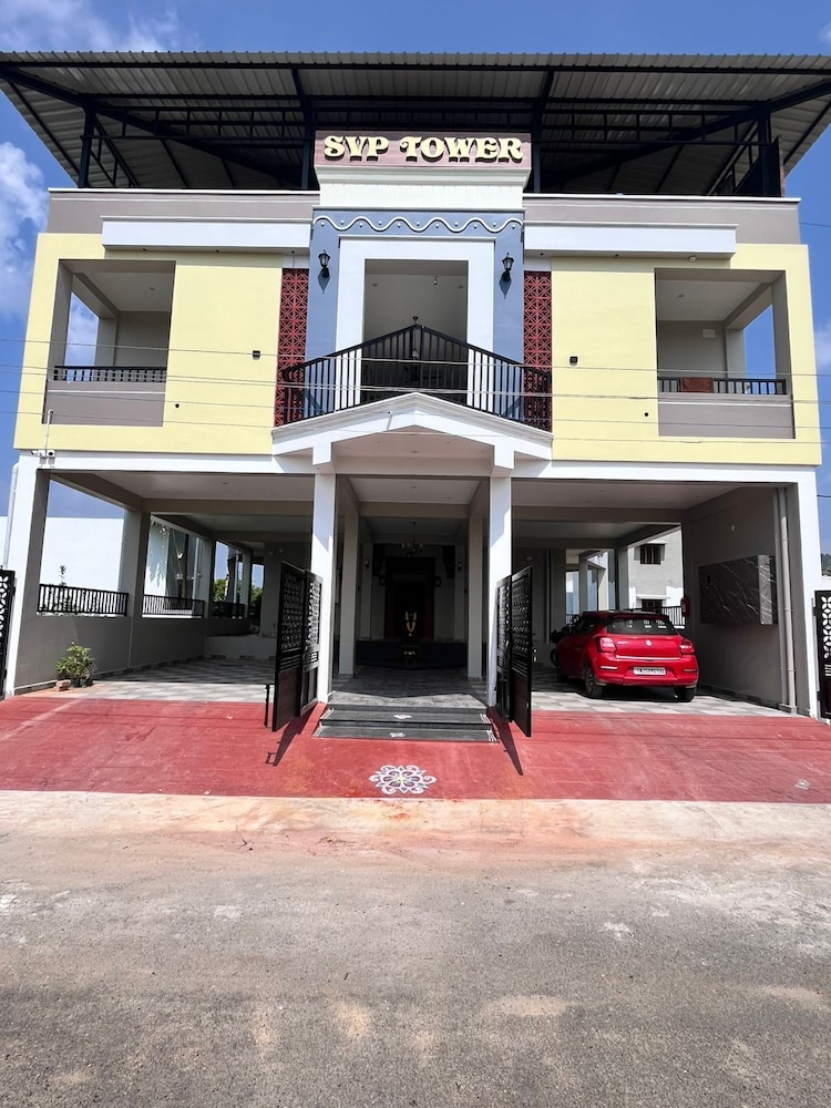 Dwaraka Resorts in Tiruvannamalai, India