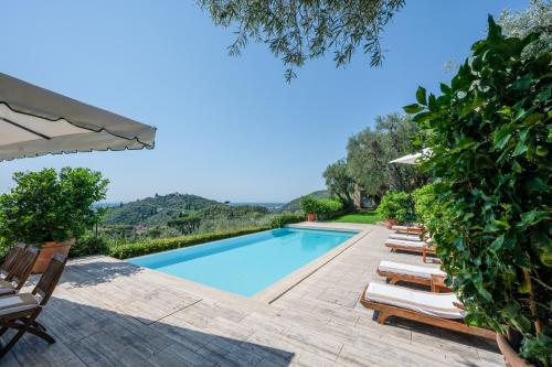 Villa Eden Forte Dei Marmi With Private Infinity Pool — 4-Star Luxury Hotel in Santa Lucia, Italy
