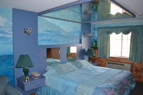 Relax Inn Motel & Suites - photo 25