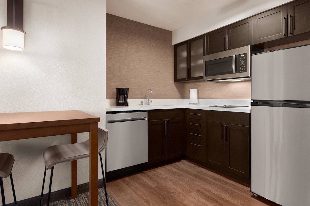 Residence Inn by Marriott Salinas Monterey - photo 11