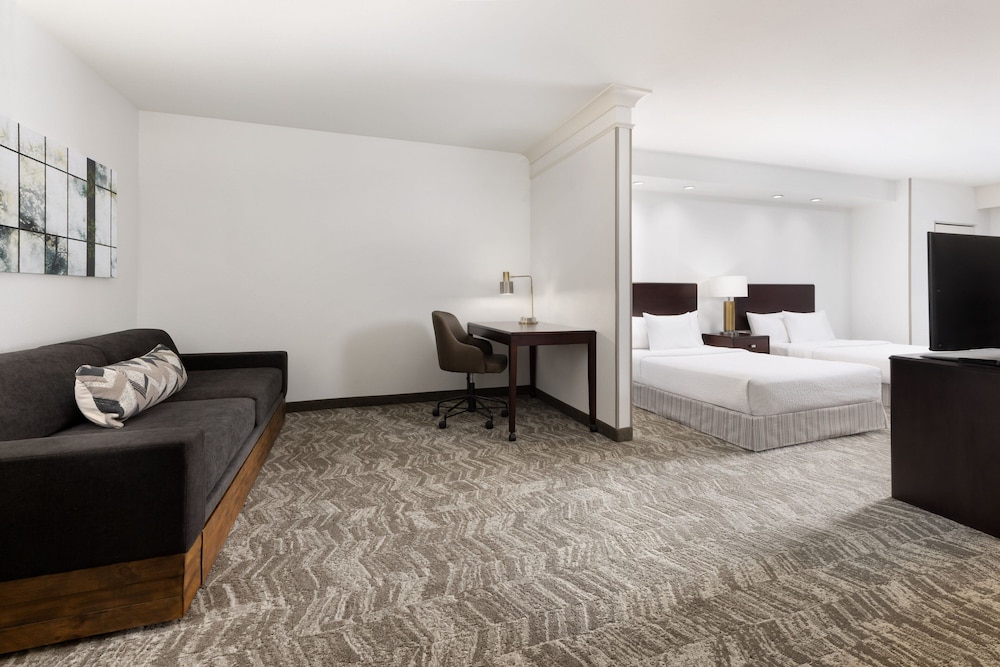 SpringHill Suites by Marriott Fresno - photo 15