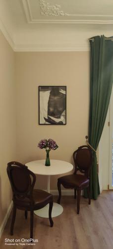 Milan Gorgeous Apartment — 4-Star Luxury Hotel in Milan, Italy