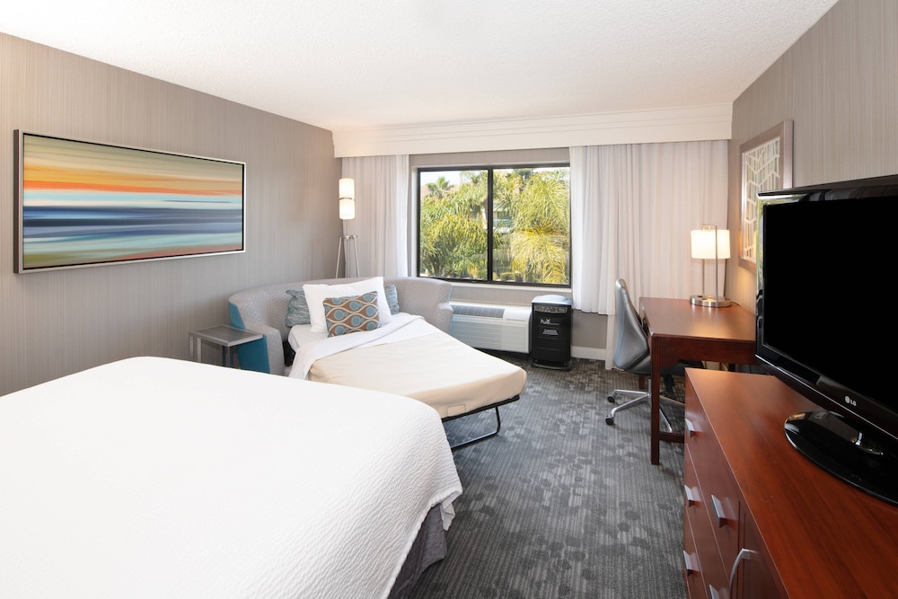Courtyard by Marriott Oakland Airport - photo 6