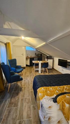 Studio de L'hippodrome — hotel in Mortagne-Au-Perche