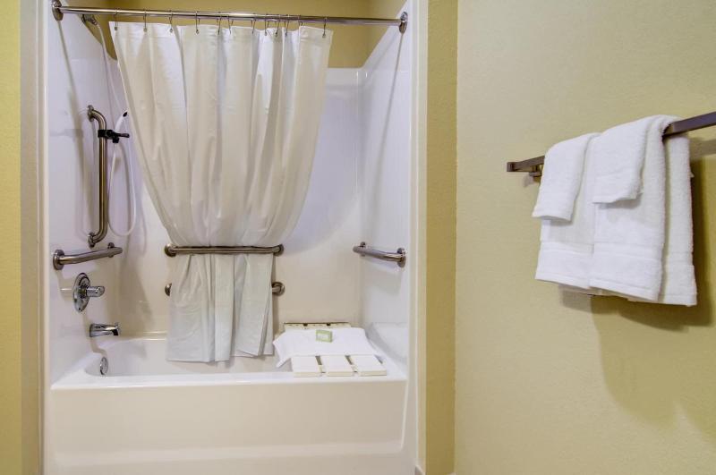 Cobblestone Inn & Suites Eaton - photo 25