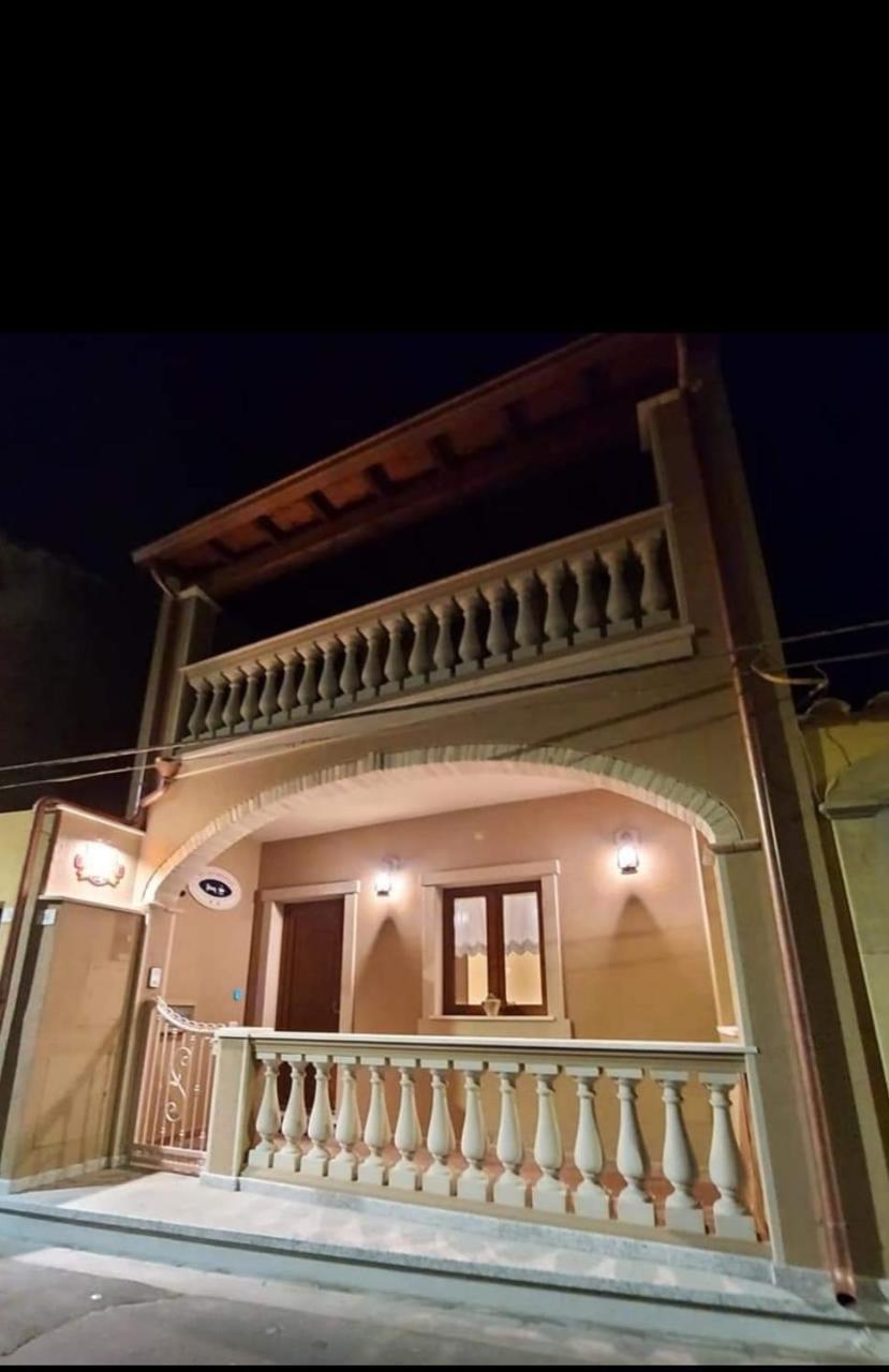 B&B Antica Kalagonis — 4-Star Luxury Hotel in Maracalagonis, Italy