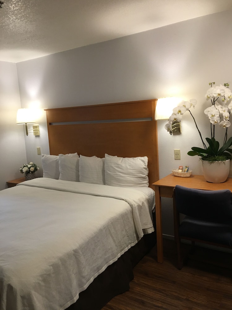 Oceanview Motel Huntington Beach - photo 14