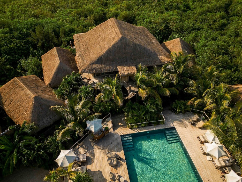 Radhoo Tulum - carbon neutral hotel in Tulum