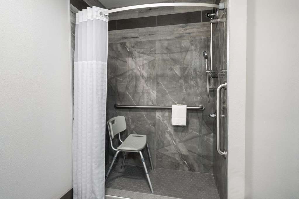 Ramada by Wyndham Locust Grove - photo 22