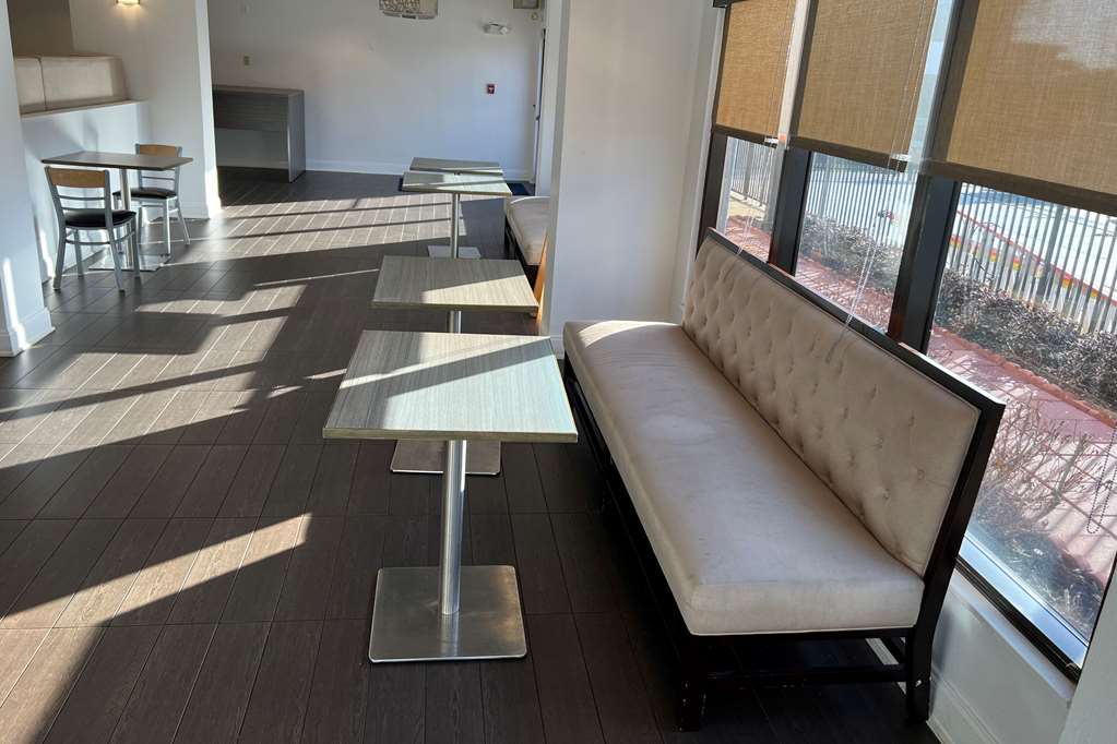 Sleep Inn & Suites Memphis Southeast - photo 26