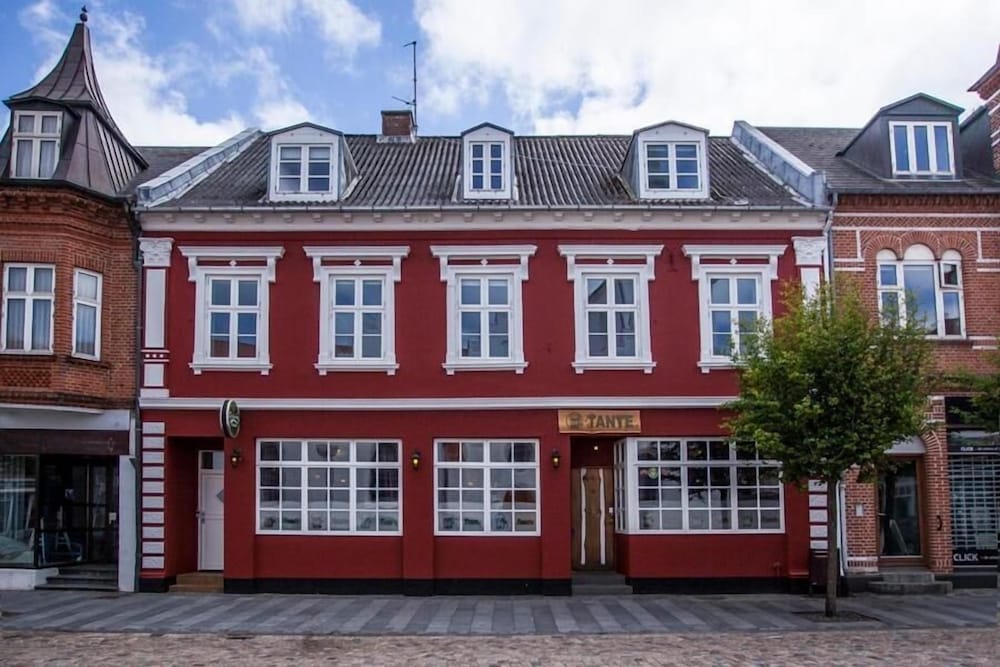 Hotel Tante Lemvig in Lemvig, Denmark