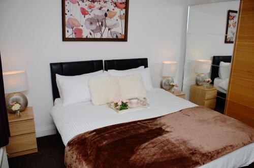 29EW Dreams Unlimited Serviced Accommodation Staines Heathrow — hotel in Staines